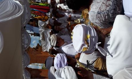 Piodalan ring Pura Lokanatha Denpasar