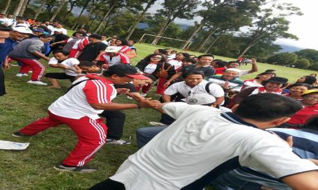 Tim tarik tambang Kota Denpasar HAB ke 68