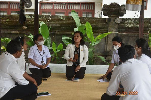 Kasi Urusan Agama Hindu Adakan Pertemuan Bahas Program Kerja Bersama Penyuluh Agama Hindu PNS