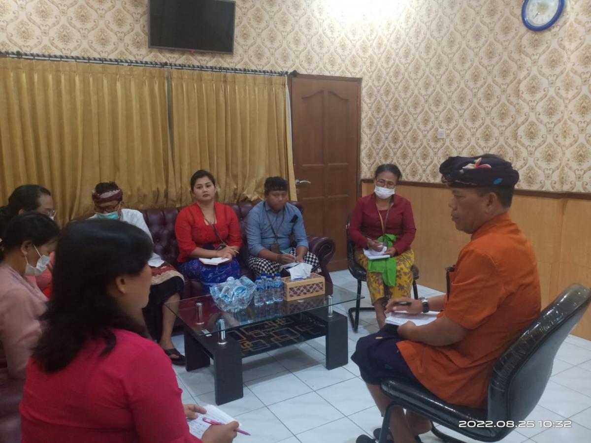Rapat Koordinasi Seksi Urusan Agama Hindu Bersama Kepala Kantor Terkait Program Kerja dan Validasi Data