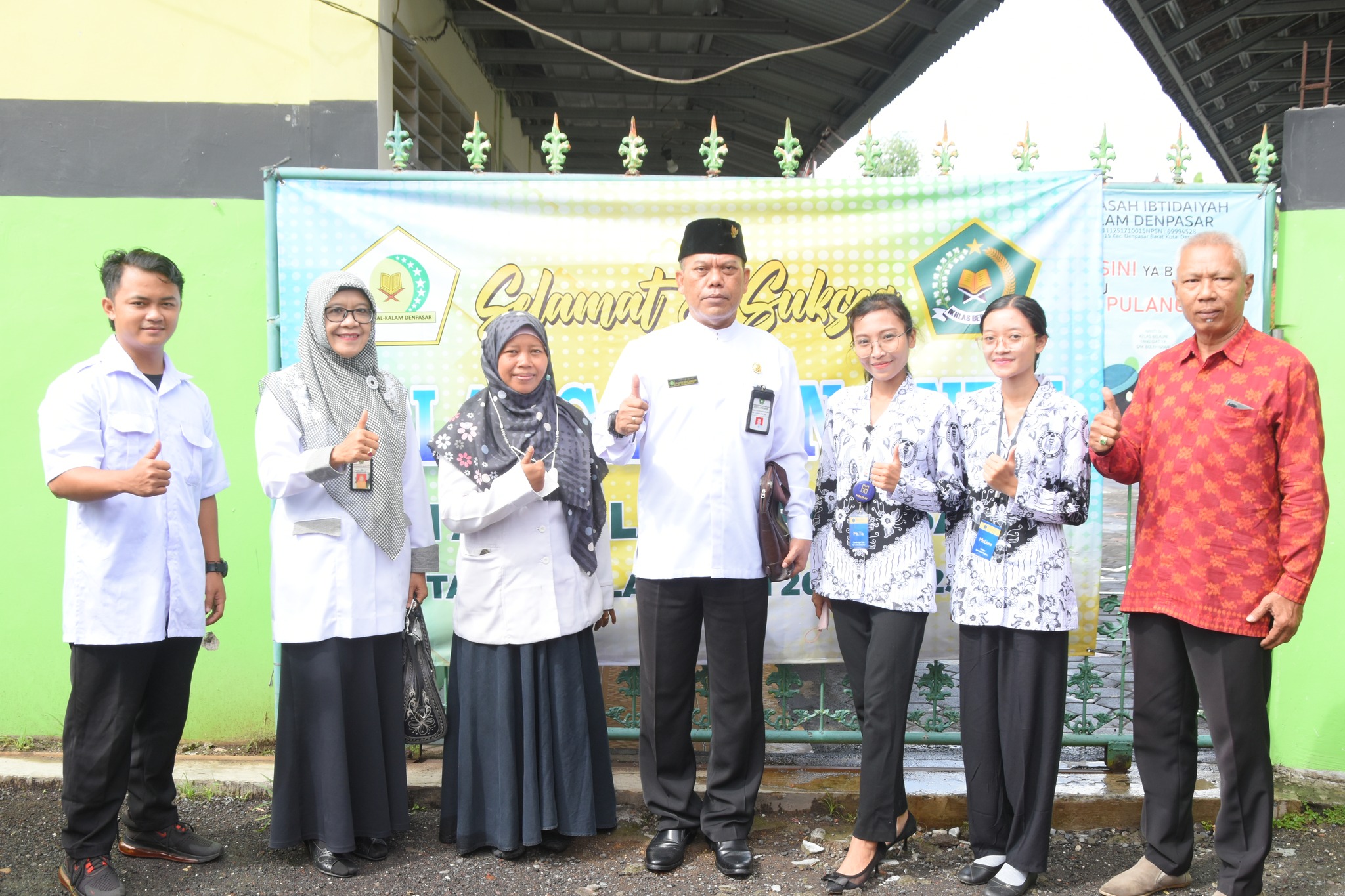 Monitoring Pelaksanaan ANBK dan Penyerahan SK SRA di MI Al Kalam Denpasar