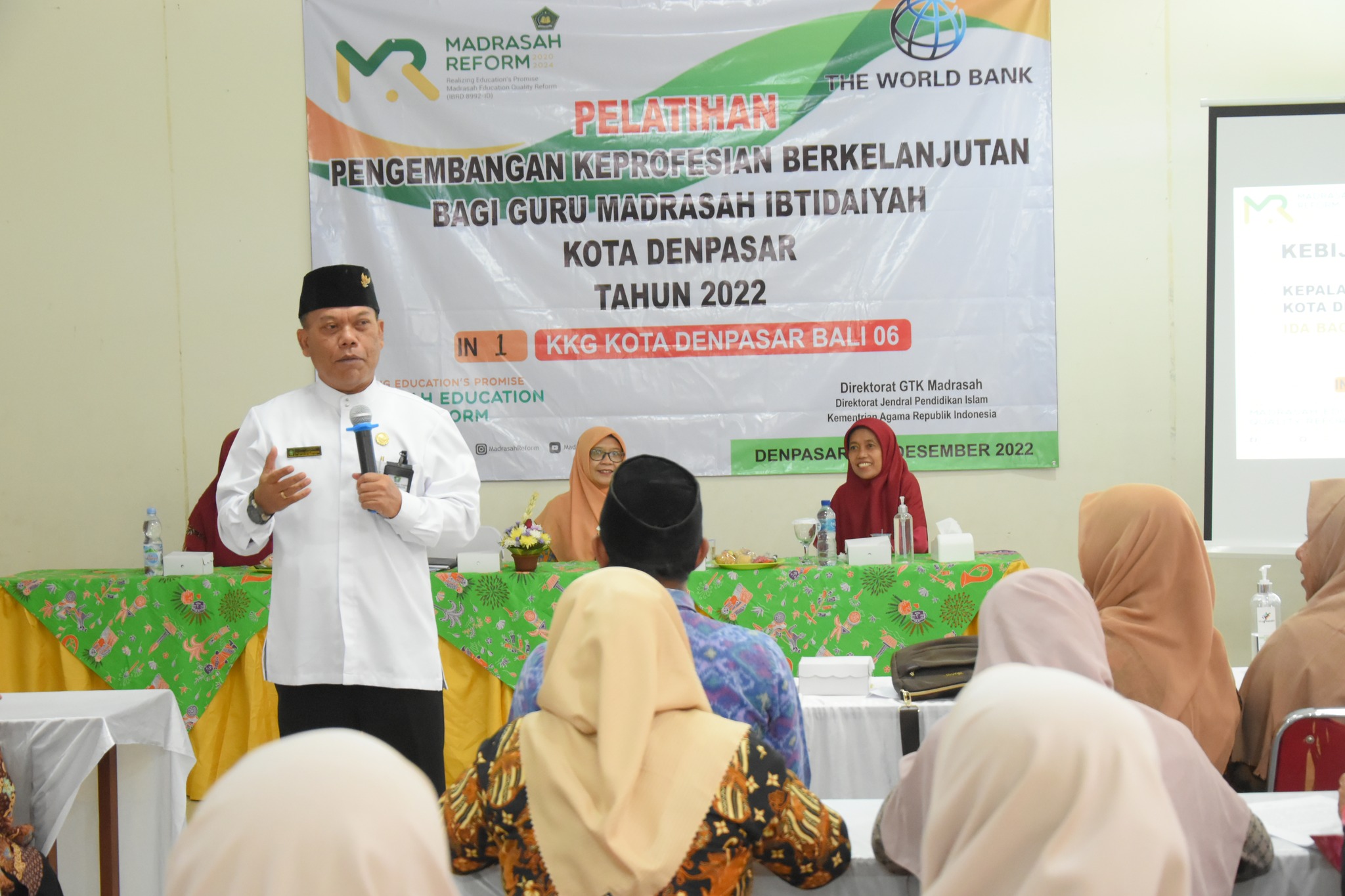 Pelatihan Pengembangan Keprofesian Berkelanjutan Bagi Guru Madrasah Ibtidaiyah Kota Denpasar Tahun 2022