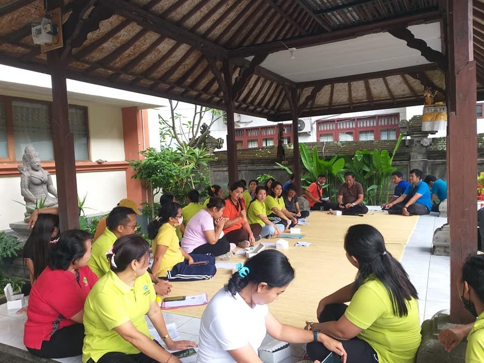 Pembubaran Panitia Suka Duka Piodalan Padmasana Dharma Kerti Kemenag Kota Denpasar