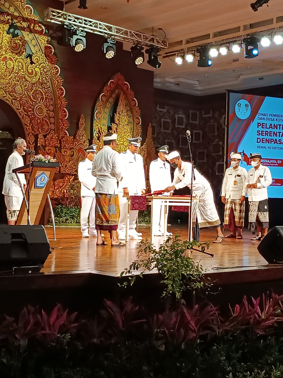 Pelantikan dan Sumpah/Janji Perbekel dan Ketua Tim Penggerak PKK Desa Terpilih 2022 s.d 2028 di Kota Denpasar