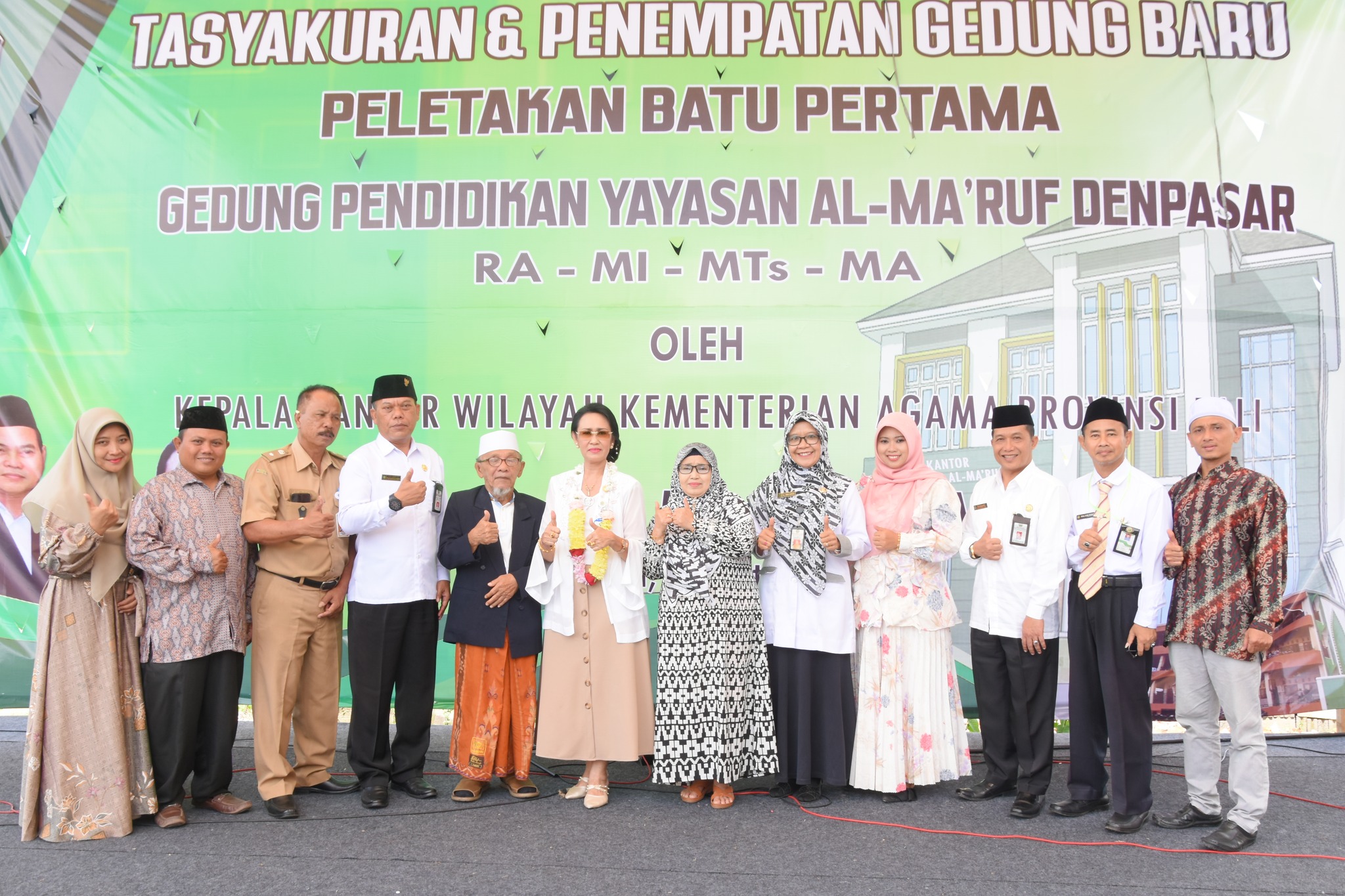 Tasyukuran dan Penempatan Gedung Baru Peletakan Batu Pertama Gedung Pendidikan Yayasan Al- Ma'Ruf Denpasar (RA MI MTs MA) oleh Kepala Kanwil Kementerian Agama Provinsi Bali