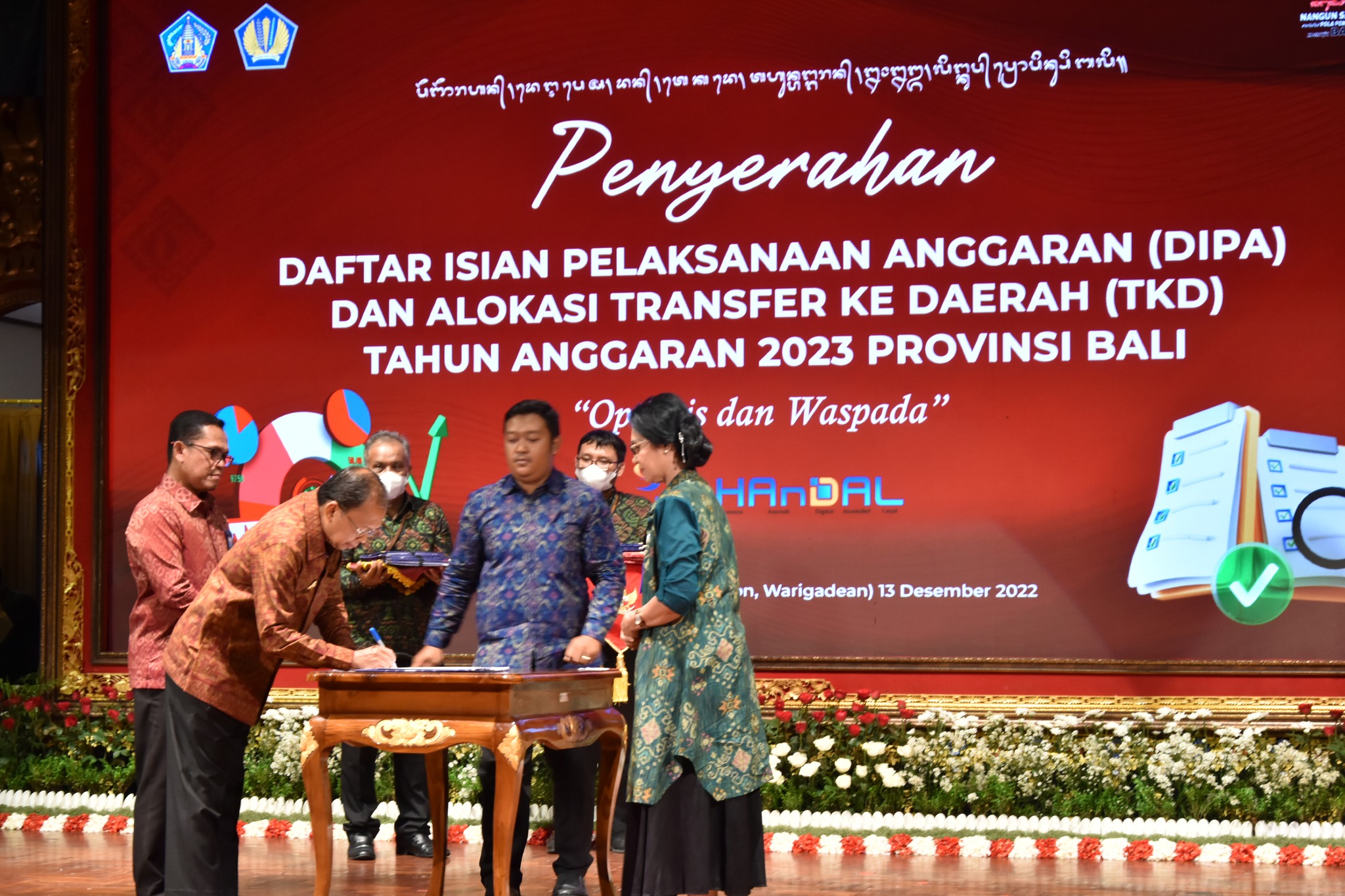 Penyerahan Daftar Isian Penggunaan Anggaran dan Alokasi Transfer ke Daerah Tahun Anggaran 2023 Provinsi Bali