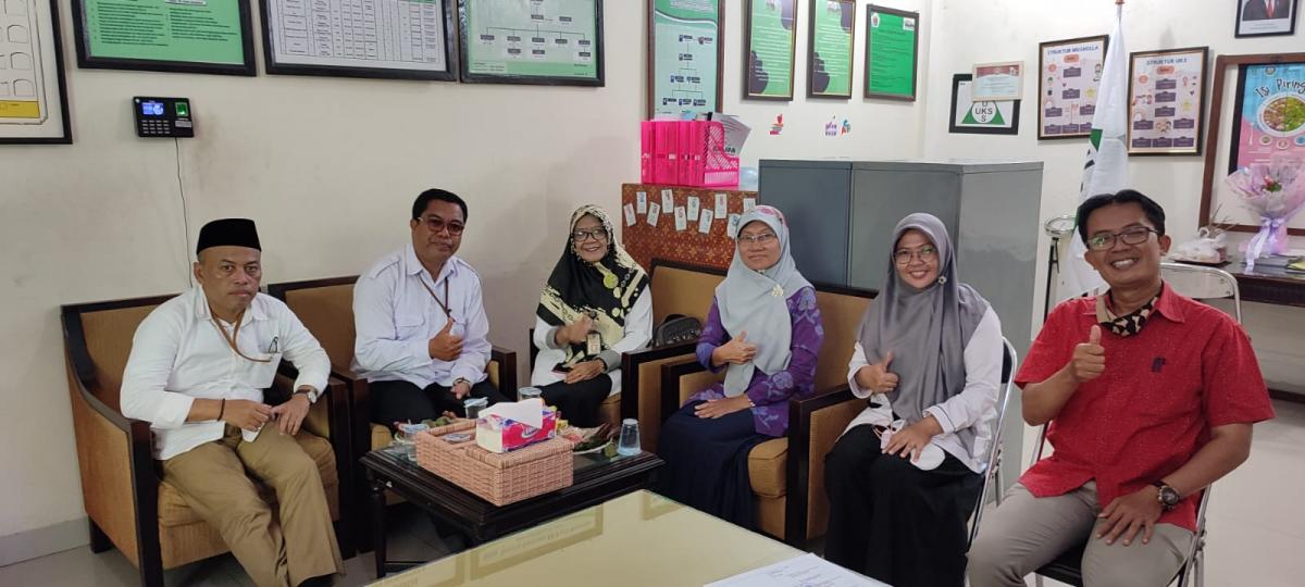Monitoring dan Evaluasi Satuan Pendidikan Ramah Anak (SRA) dan bantuan madrasah lnklusif di Denpasar 