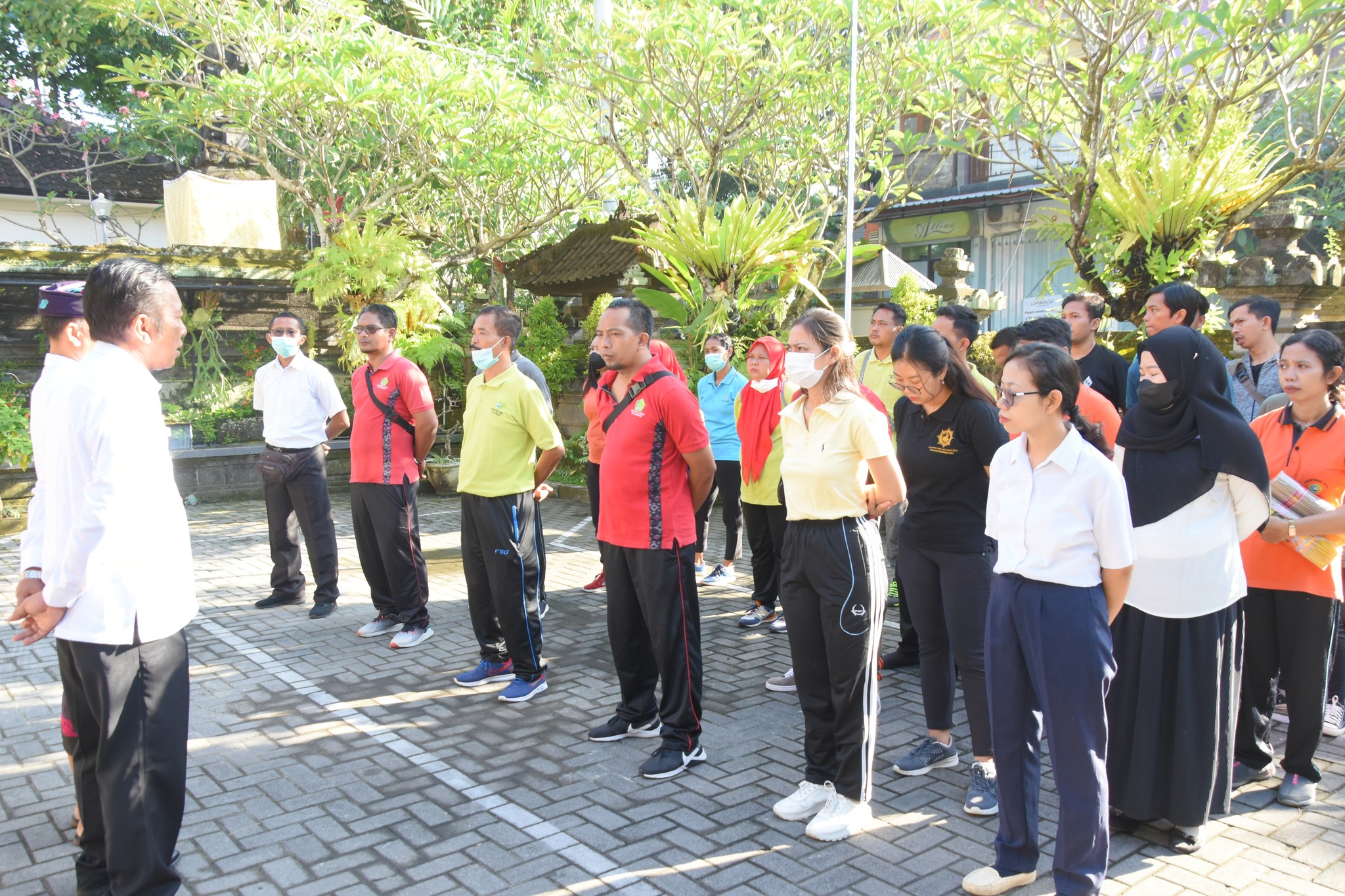 Jajaran Pramubakti Kemenag Kota Denpasar Ikuti Arahan Kepala Kantor dan Ka. Subbag TU