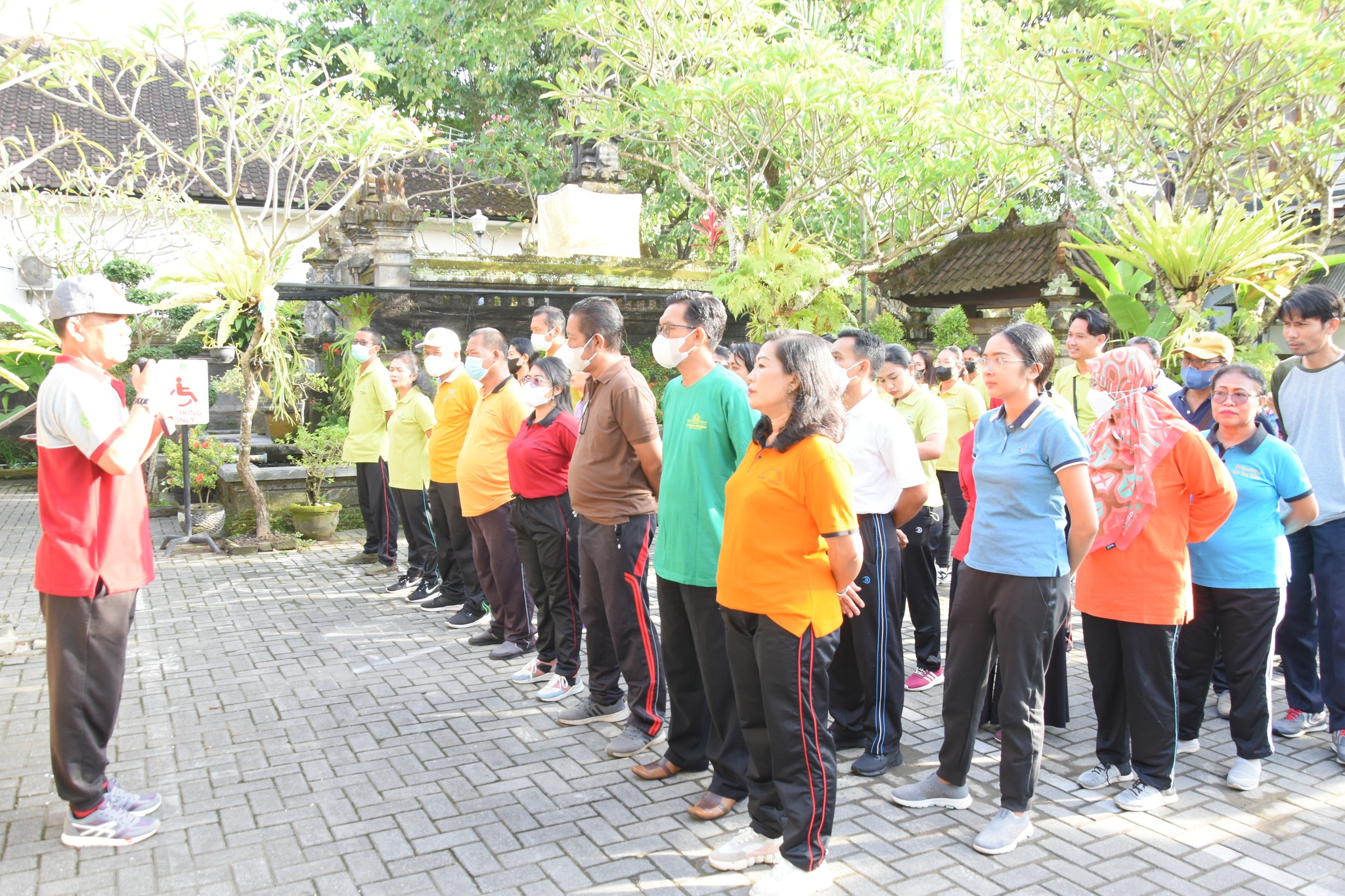 Briefing Jumat, Bersinergi Dalam Tugas dan Kegiatan Kantor