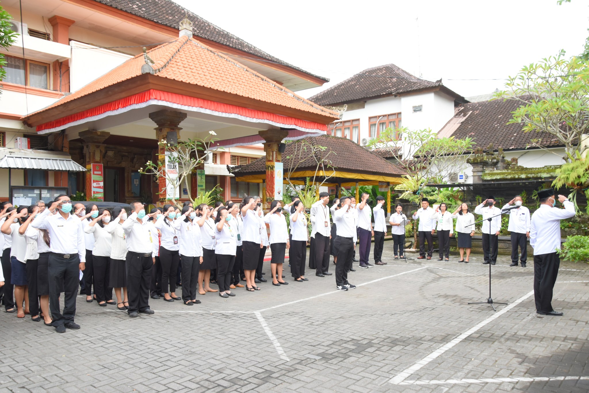 Upacara Apel “Optimalkan Kinerja dan Tingkatkan Sinergitas di Tahun 2023”