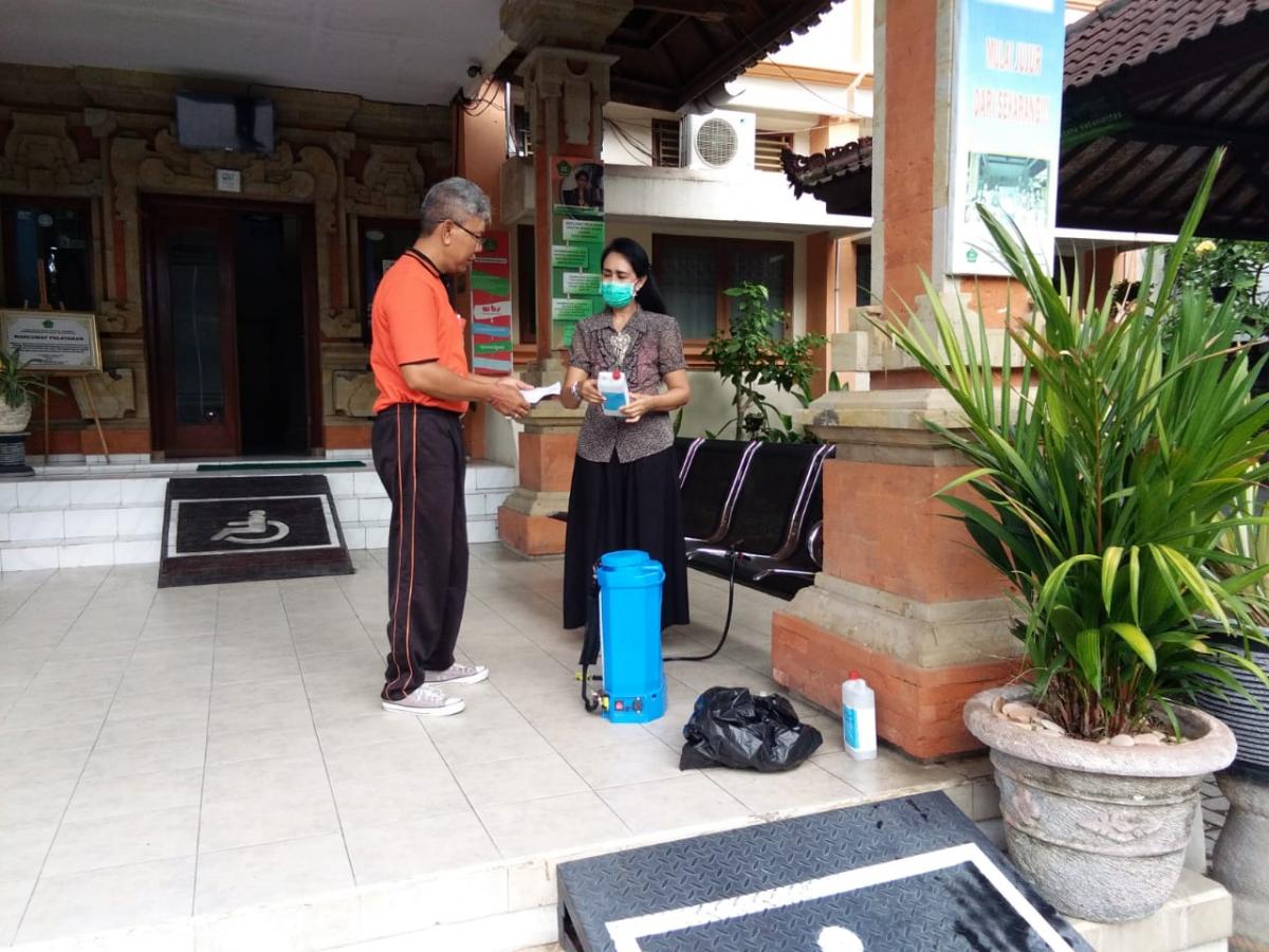 Penyemprotan Disinfektan