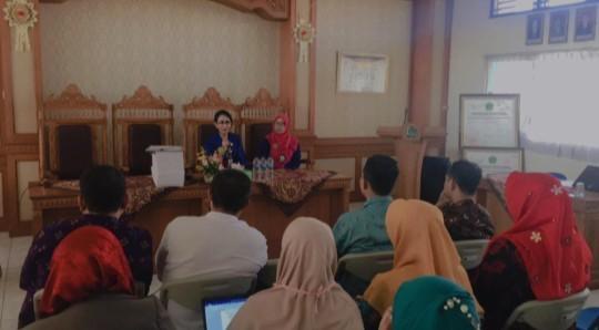 Kepala Kantor Bekali Guru Untuk Waspada Covid 19