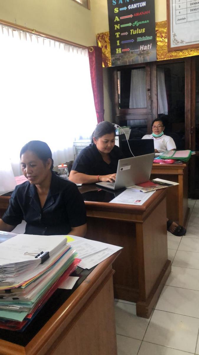 Piket Pelayanan, ASN Tertib Duduk Berjarak