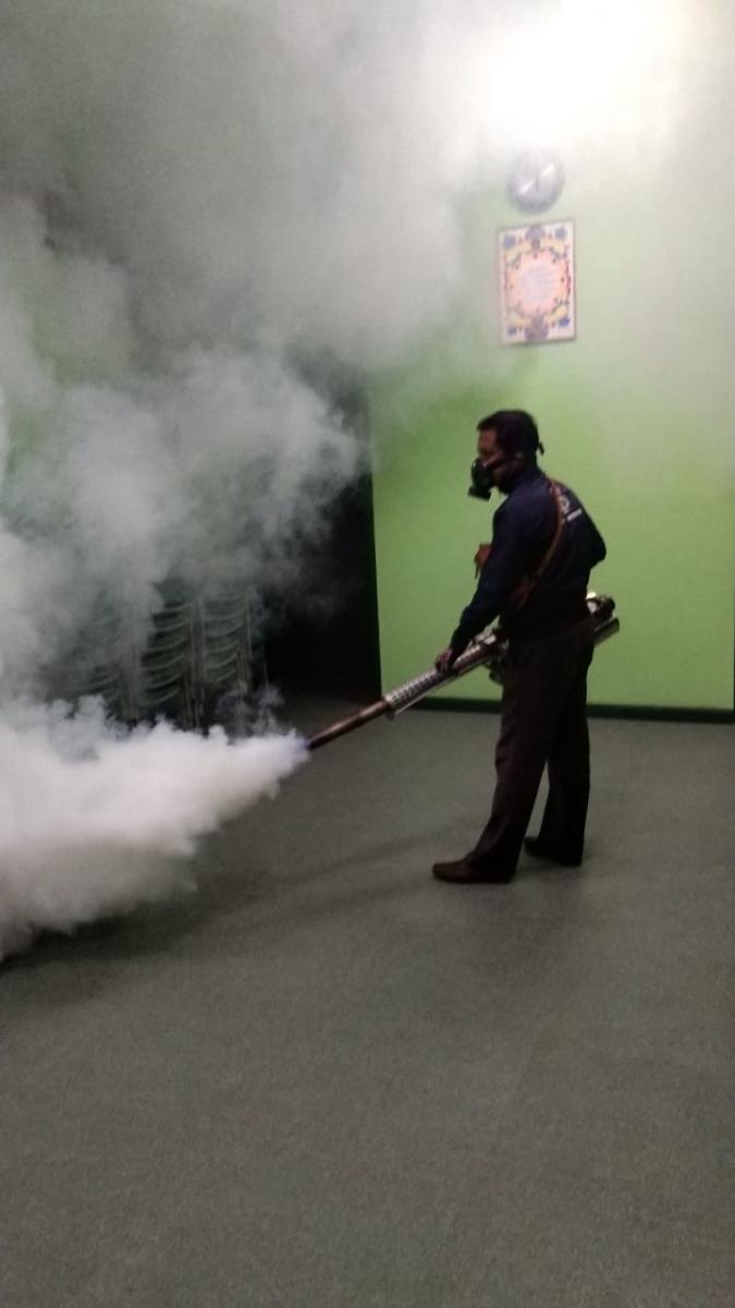 Fogging Cegah DBD di KUA Kecamatan Denpasar Utara