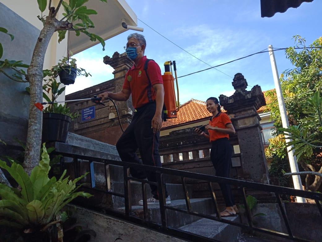 Penyemprotan Disinfektan Rutin Setiap Seminggu