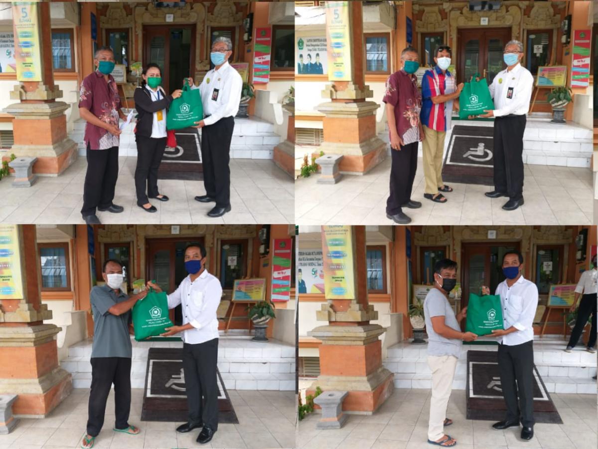 Penyerahan Paket Sembako Bagi Masyarakat yang Terdampak Covid-19