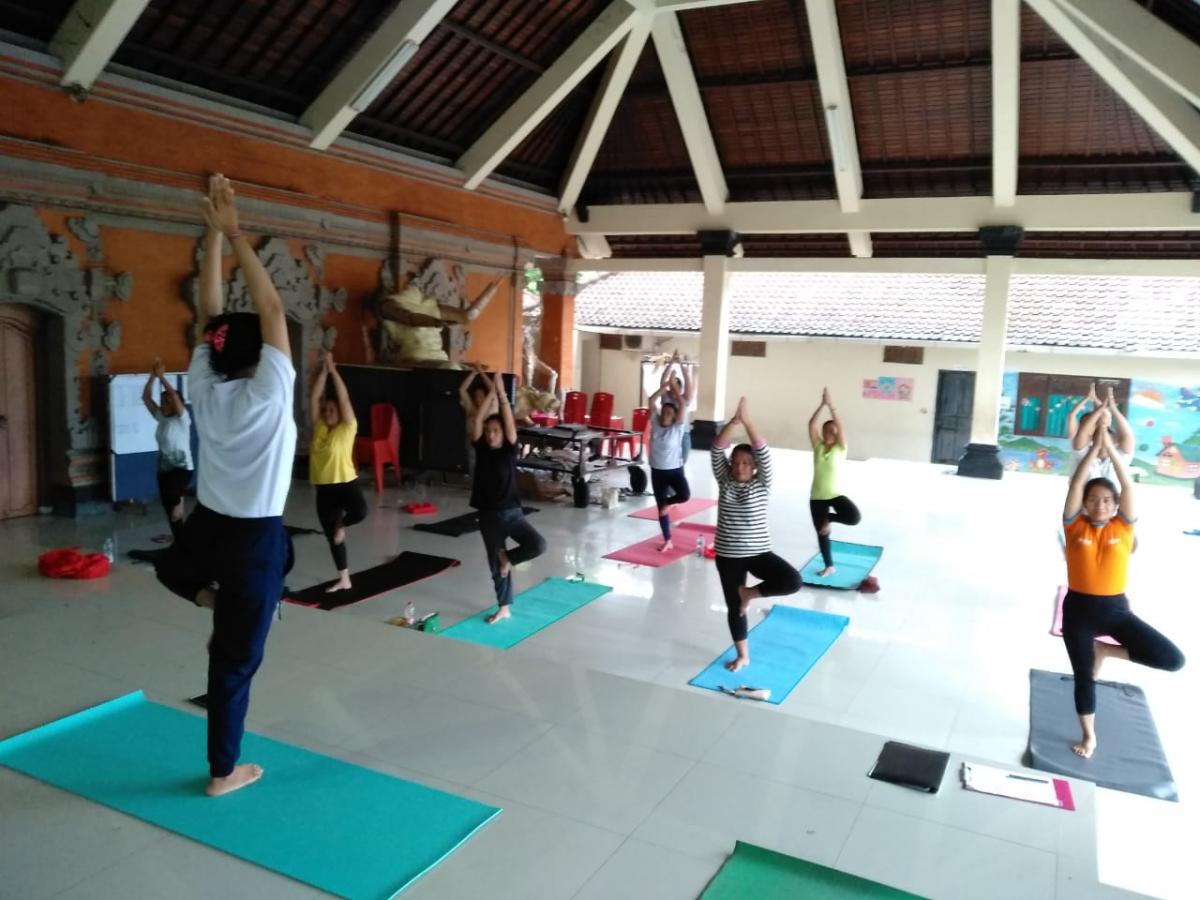 Tim Yoga Yatra Penyuluh Agama Hindu Non PNS  Hadir Melayani Warga Kota Denpasar
