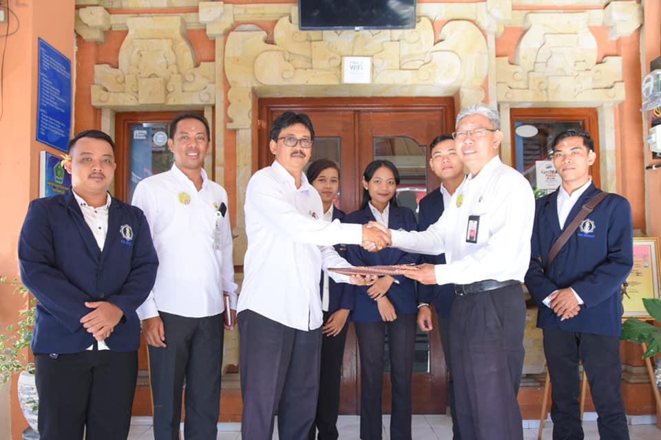 PENYERAHAN PKL MAHASISWA IHDN DENPASAR