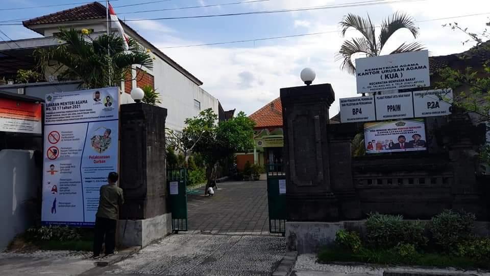 Pemasangan Spanduk dan Baliho SE Menag No 17 Tahun 2021 Oleh Kepala KUA se-Kecamatan Denpasar