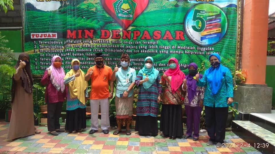 Lebih Dekat dengan Madrasah, Kepala Kantor Lakukan Kunjungan ke MIN Denpasar