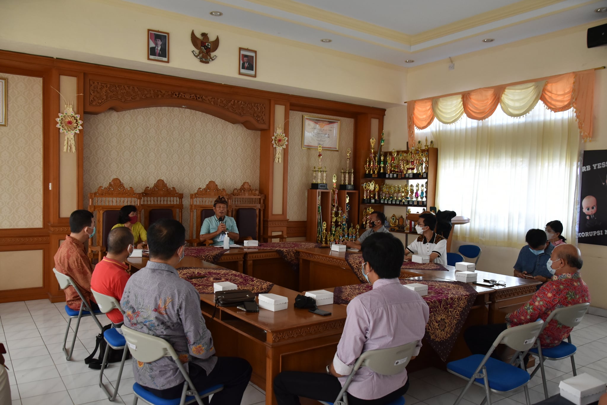 Rapat Bersama Pengurus  Vihara Kota Denpasar, Kepala Kantor Sosialisasikan Penerapan Prokes 5M