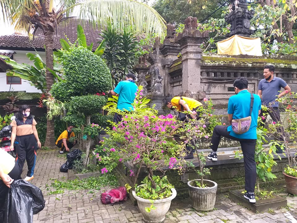 Giat Bersih di Hari Jumat