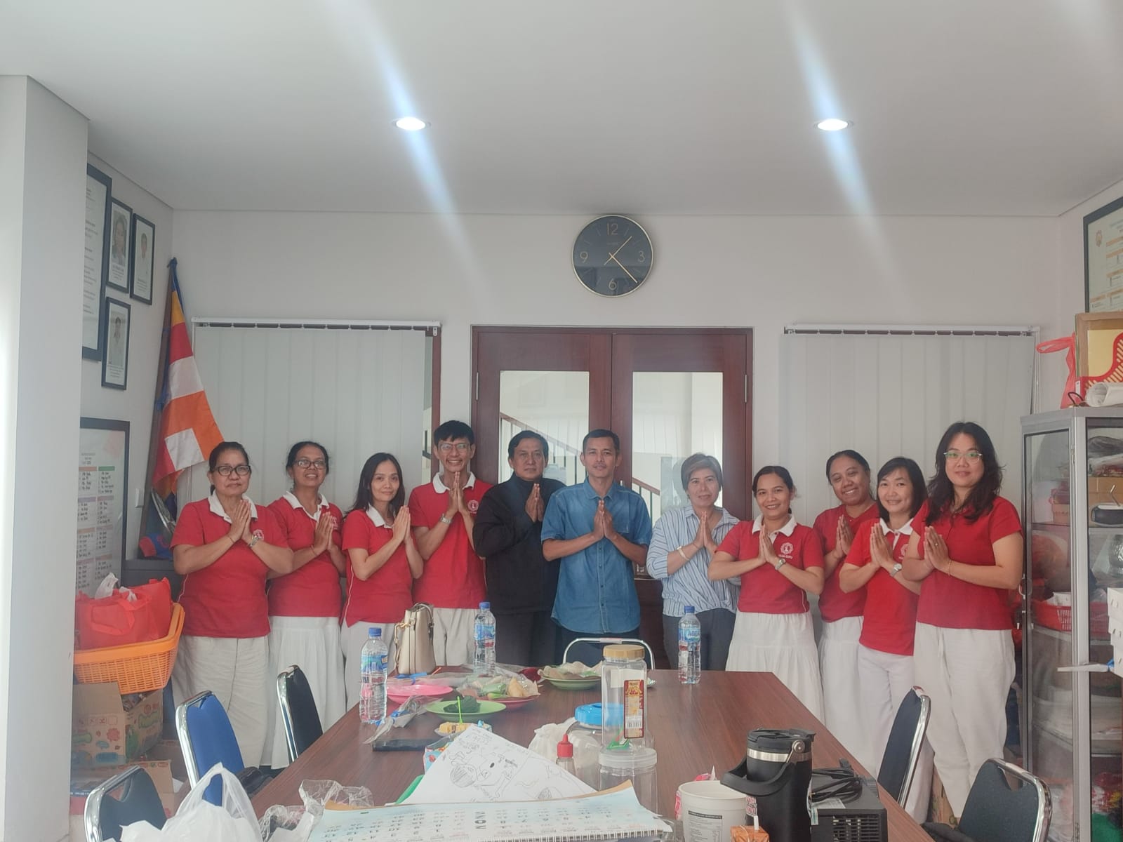 Pastikan Bantuan Tepat Sasaran, Penyelenggara Buddha Kemenag Denpasar Lakukan Monitoring